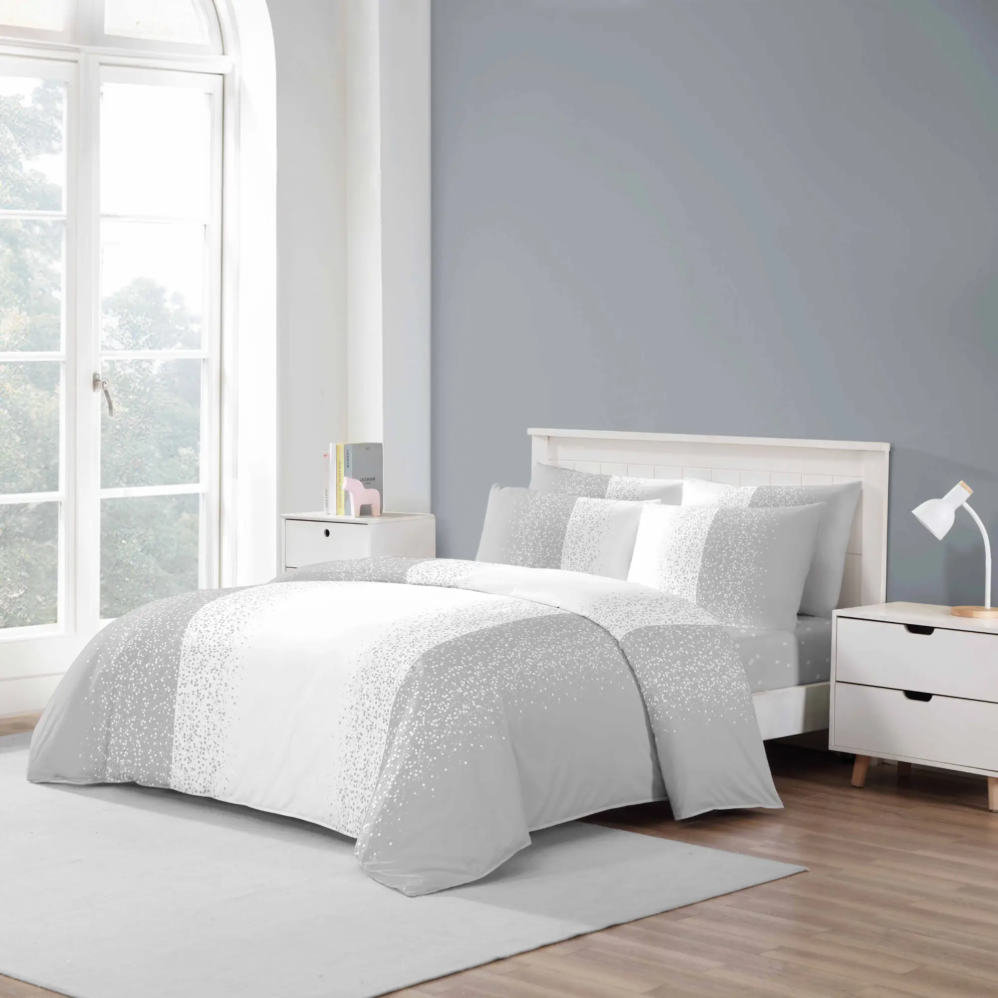 Dotted Hotel Style Grey